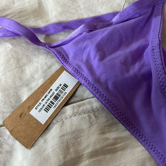 Skims Micro Thong - Picture 14 of 14